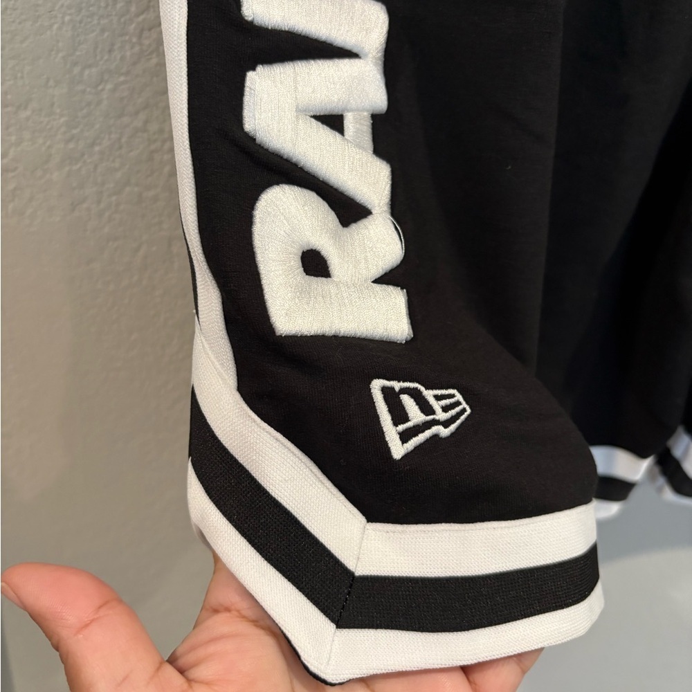 New Era Las Vegas Raiders Shorts Black Men’s New With Tags Size Medium - Picture 8 of 11